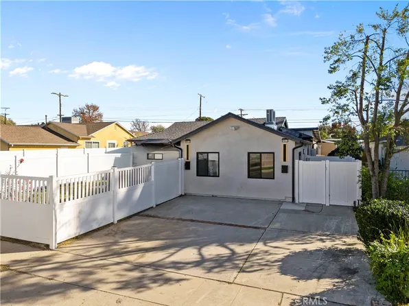 9846 Monogram Ave, North Hills, CA 91343