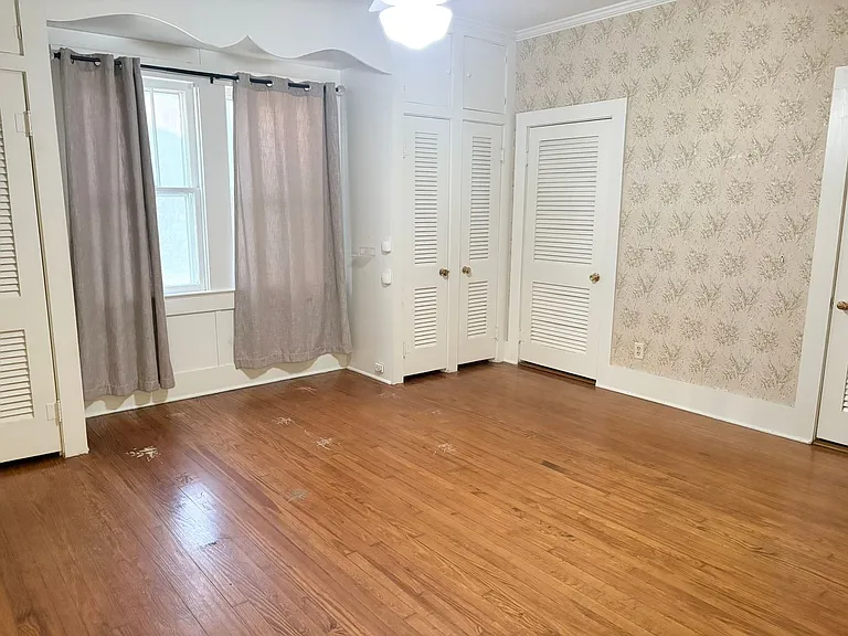 208 Saint Anne St — Photo 20