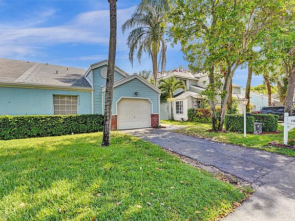 3rd image of 10981 SW 11th Place