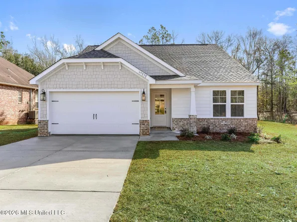 13529 Garland Rd, Ocean Springs, MS 39564