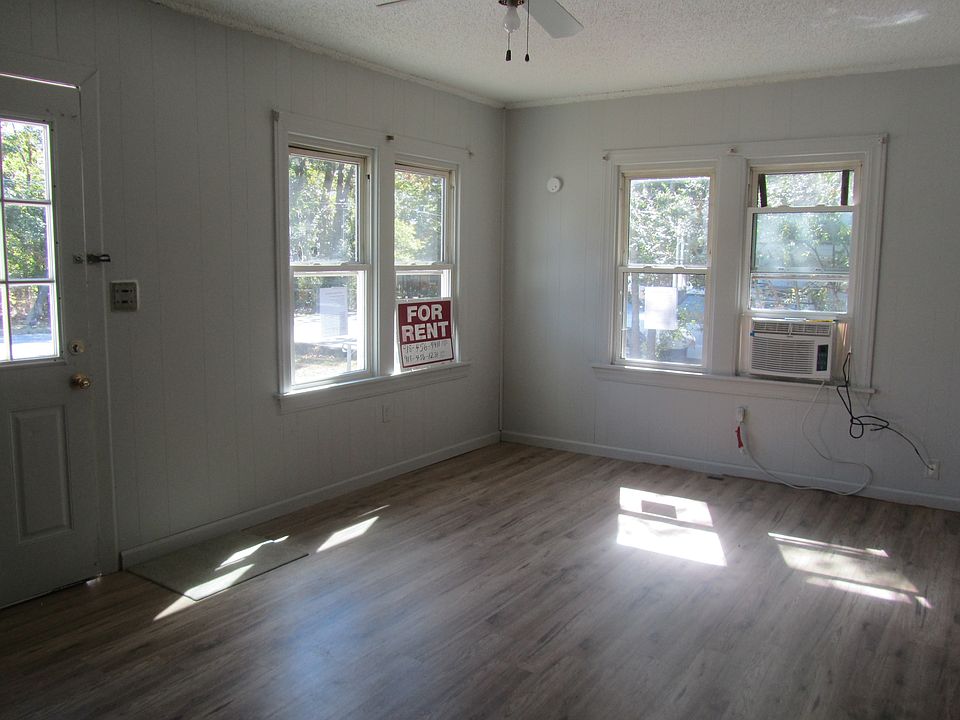 Living Area 17.7x11.1