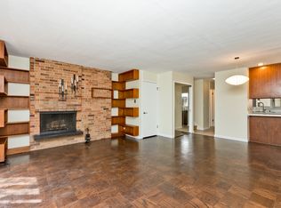 588 W Hawthorne Pl UNIT 2, Chicago, IL 60657