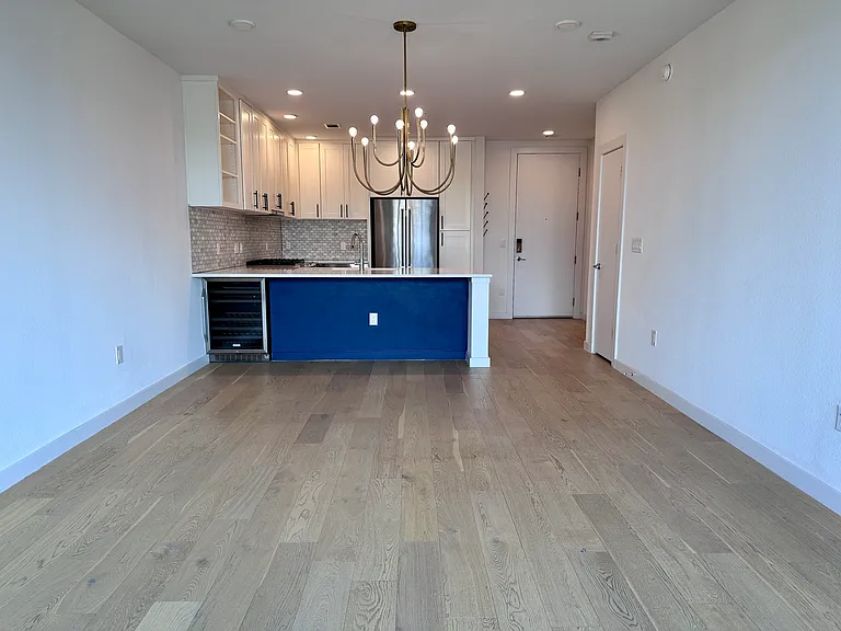 900 S 1st St #317 — Photo 2