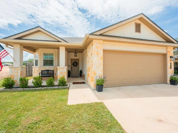 1901 Weston Loop, Kerrville, TX 78028