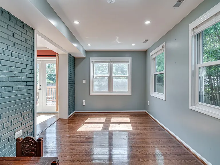 2848 Fairhaven Ave — Photo 8