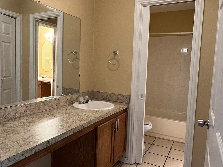 716 N Cooper St #2 — Photo 8