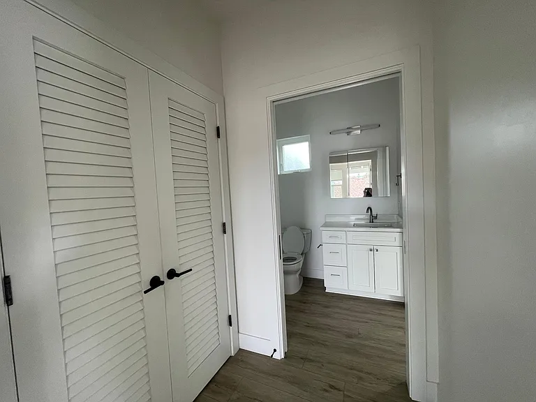 325 W Anapamu St #D — Photo 18