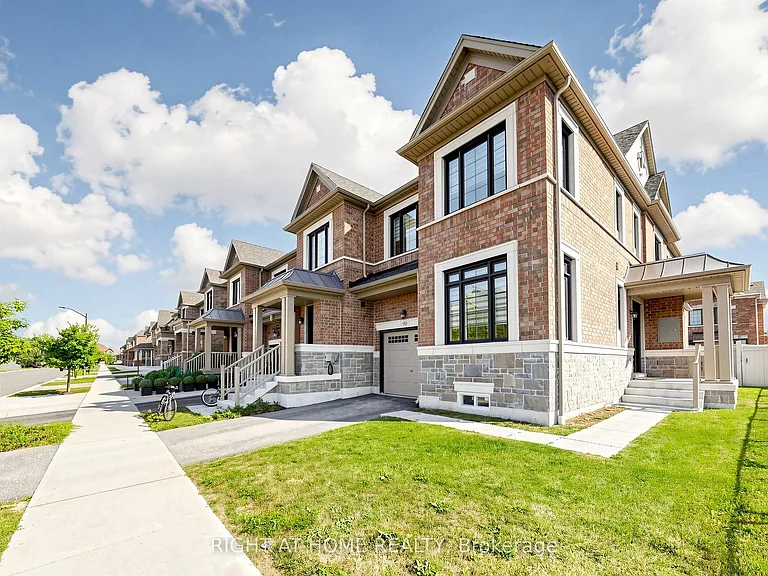 90 Laing Dr — Photo 2