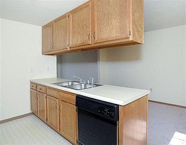 5th image of 309 Shadowwood Ct