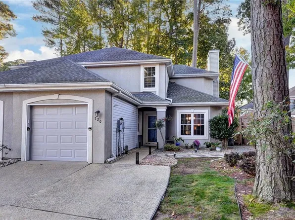 720 W Willow Point Pl, Newport News, VA 23602