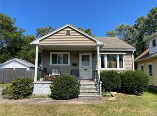 226 Garden City Dr, Syracuse, NY 13211