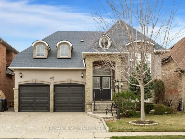 43 Donherb Cres, Brampton, ON L7C 1E4