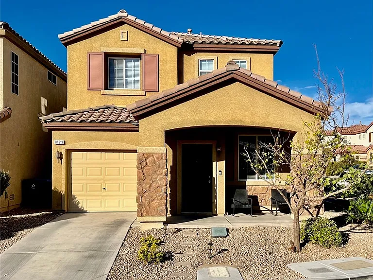 8123 Serene Isle Ct — Photo 1