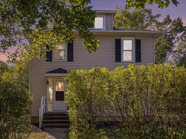 1001 Maple Row, Elkhart, IN 46514