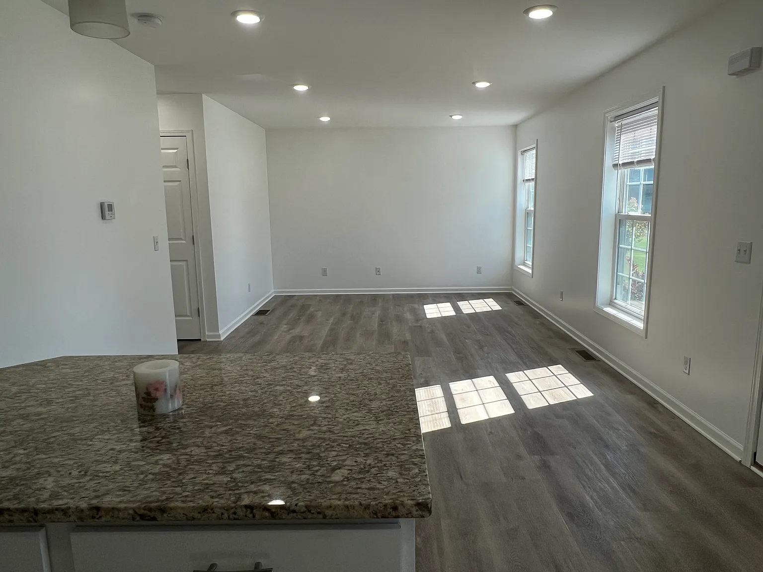 2 bed, 900 sqft, $2,095 — Photo 4