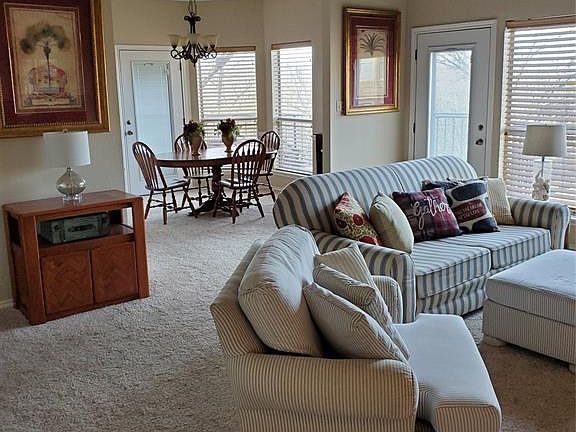 4th image of 2116 Tanglewood Blvd #2010B