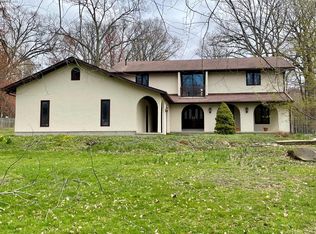 1995 Claus Rd, Vermilion, OH 44089