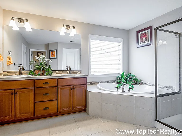 15963 NW Linder St — Photo 11