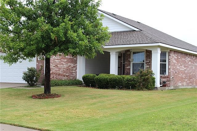 1st image of 520 Robinwood Dr