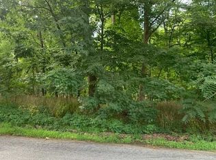 127 Sleight Plass Rd, Poughkeepsie, NY 12603