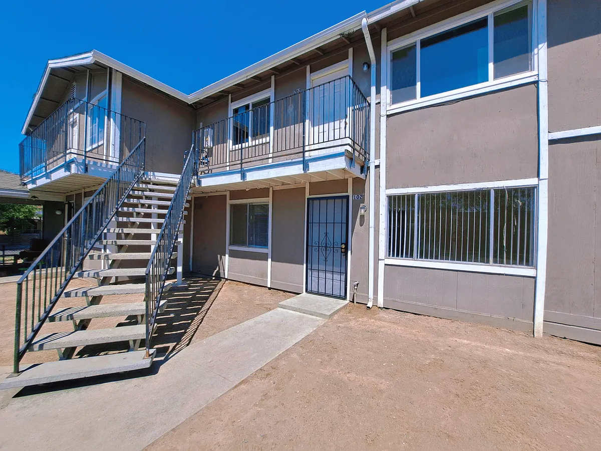 Building Photo - 4730 E. Lamona Ave.