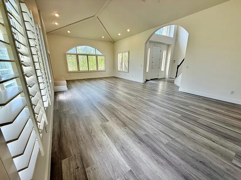 401 Hickoryhill Dr — Photo 6