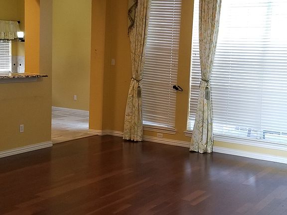 5th image of 3805 Marchwood Dr