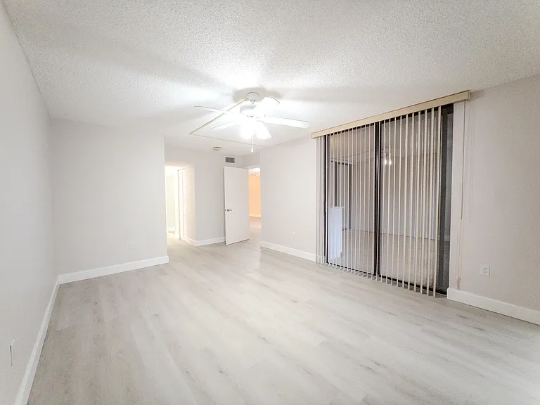 2800 N 46th Ave #A502 — Photo 16