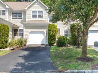 305 Glenwood Dr, Briarcliff Manor, NY 10510