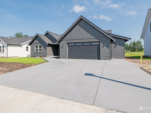 2nd image of 301 Brentwood Drive