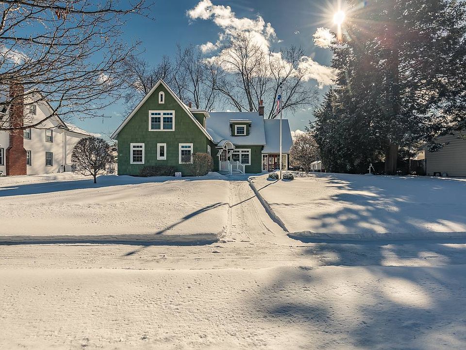 1st image of 20 S Park Dr
