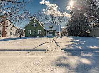 20 S Park Dr, Gloversville, NY 12078