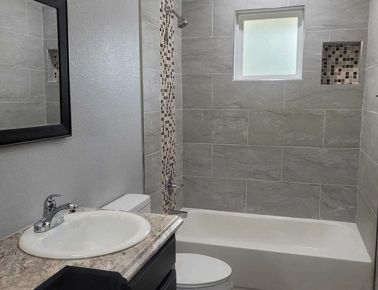 Harding Manor Apartments — Photo 4