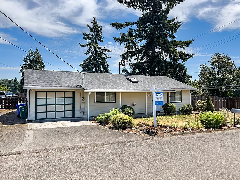12780 SE 25th Ave — Photo 2