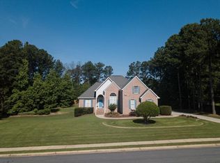 220 Normandy Dr, Fayetteville, GA 30214