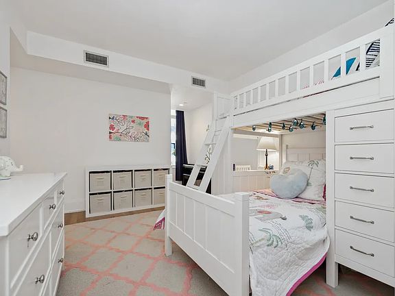 5th image of 305 E 85th St APT 4B