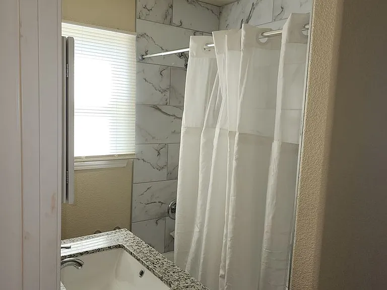 1344 Sunrise Ave — Photo 12