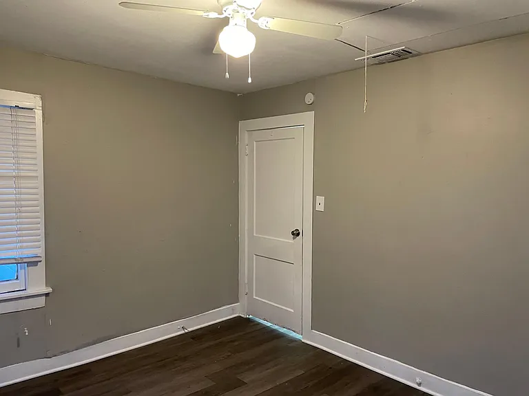 704 Williams Ave — Photo 19