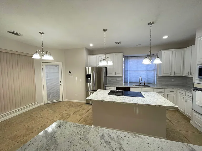 2218 Cypress Run Dr — Photo 8