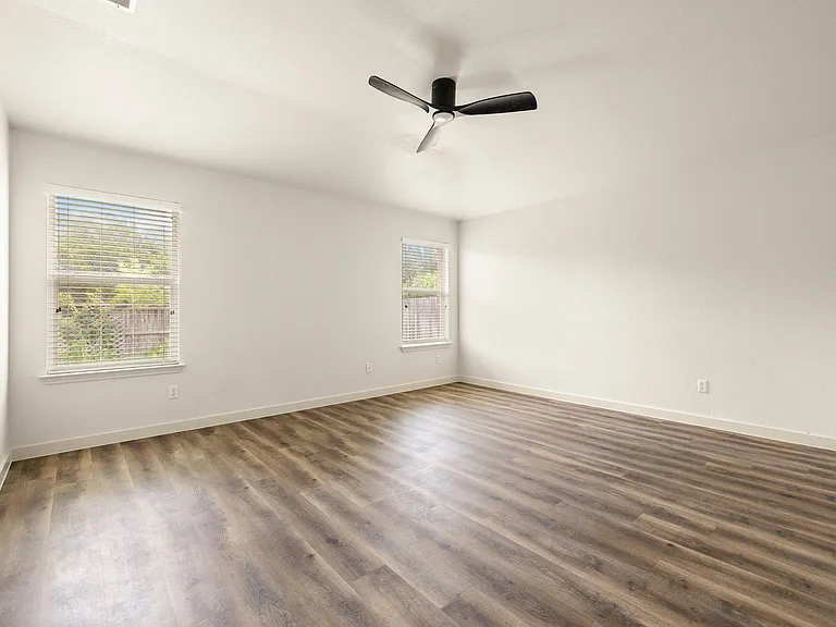 Large master bedroom, facing the beautiful backyard