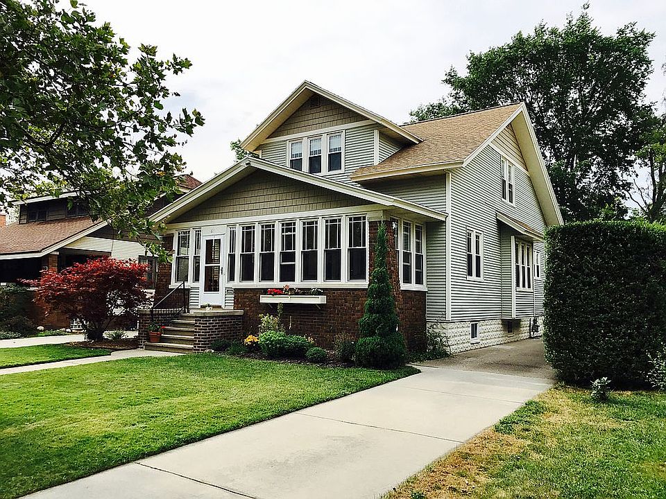 1st image of 67 W 20th St
