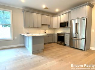 32 Cummins Hwy #4, Roslindale, MA 02131