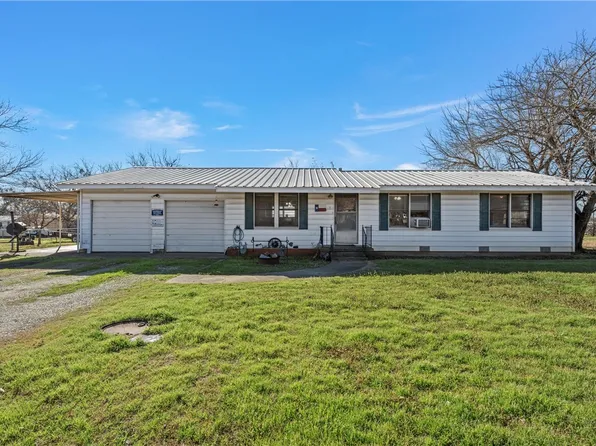 770 W 7th St, Crawford, TX 76638