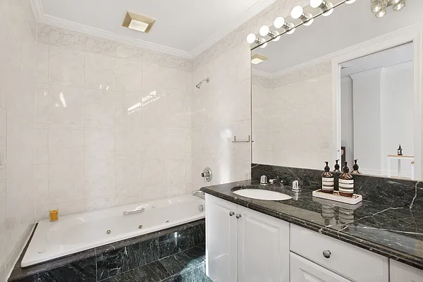 Rented by City Connections Realty | media 18