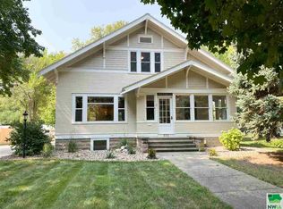 333 3rd Ave NE, Sioux Center, IA 51250