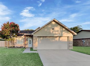 7301 Sunnybank Dr, Fort Worth, TX 76137