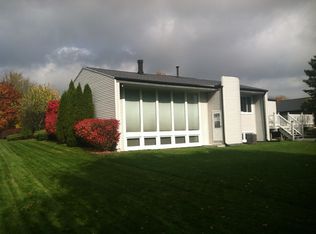 59391 Annah Dr, New Hudson, MI