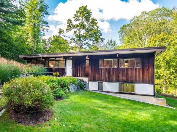 7 Old Conant Rd, Lincoln, MA 01773