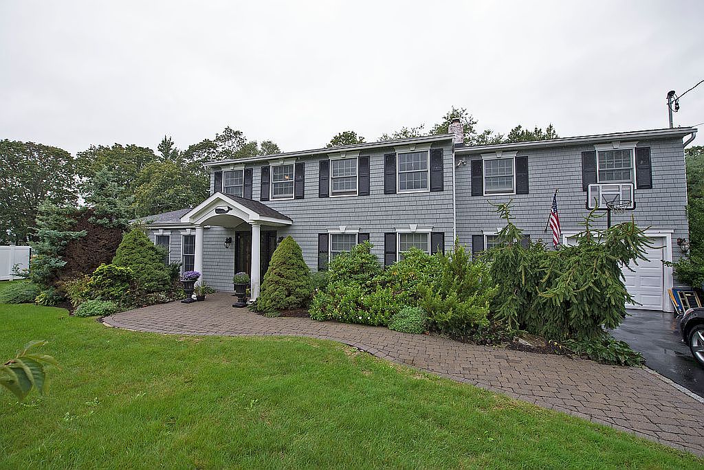 104 Eaton Ln, West Islip, NY 11795 Zillow