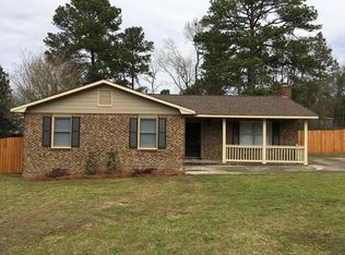 18 Sommerset Dr, Phenix City, AL 36869